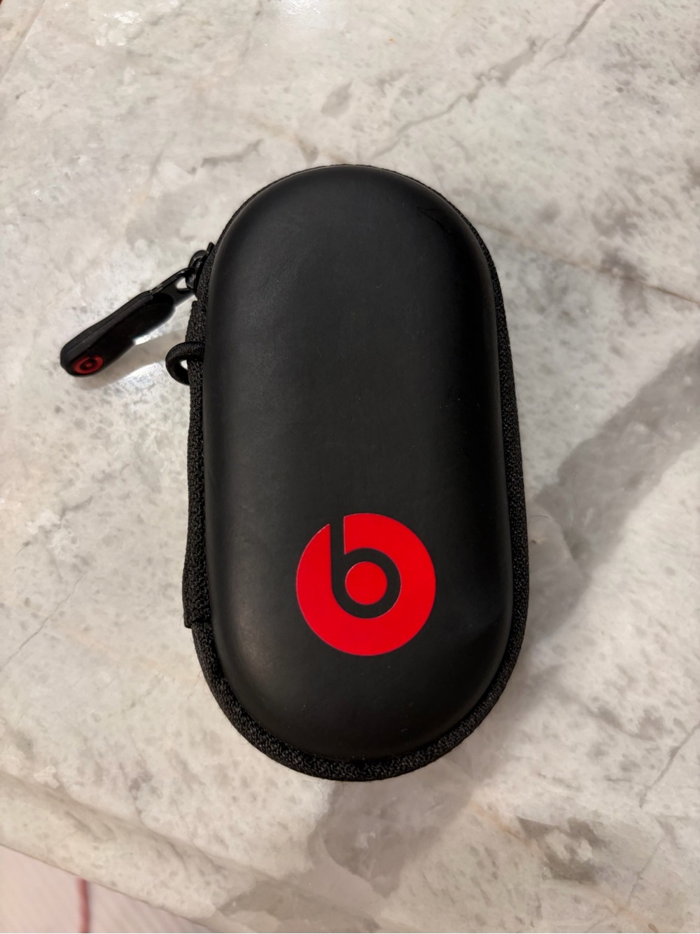 Beats by Dre Small Earphones Carrying Case w/ Cord